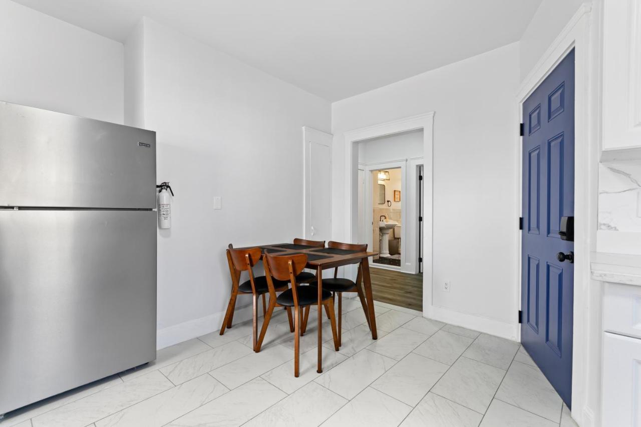 Casa Soleada In East Rock Near Dt And Yale Som With Free Parking And King Bed Apartment New Haven Bagian luar foto