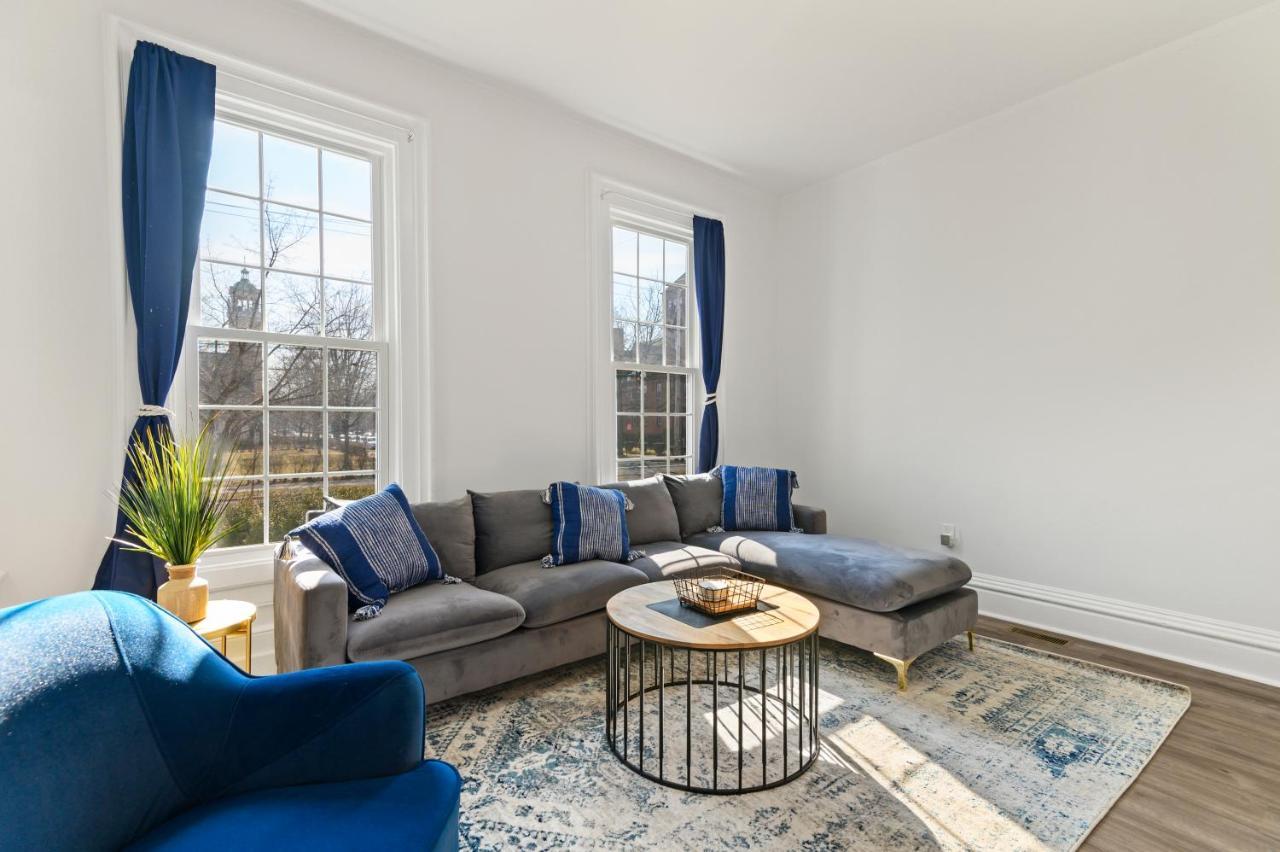 Casa Soleada In East Rock Near Dt And Yale Som With Free Parking And King Bed Apartment New Haven Bagian luar foto